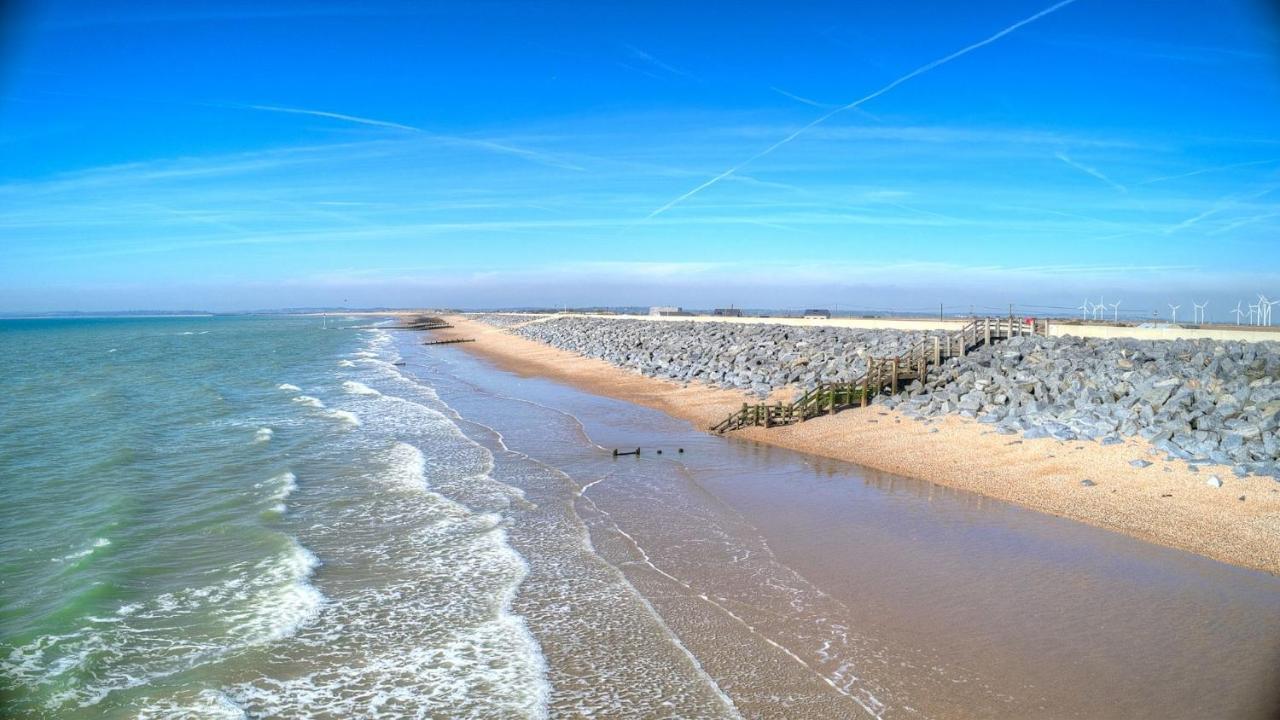 Coastguards Lookout Villa Camber Exterior photo
